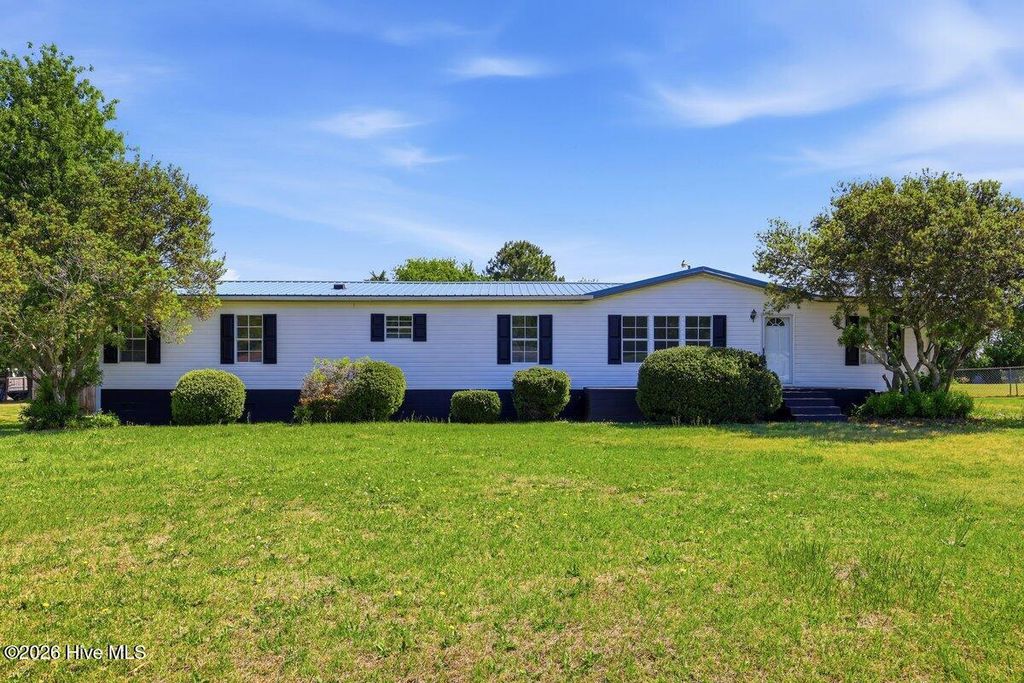 Photo of 114 Duck Ridge Drive, Pikeville, NC 27863 (MLS # 100576975)