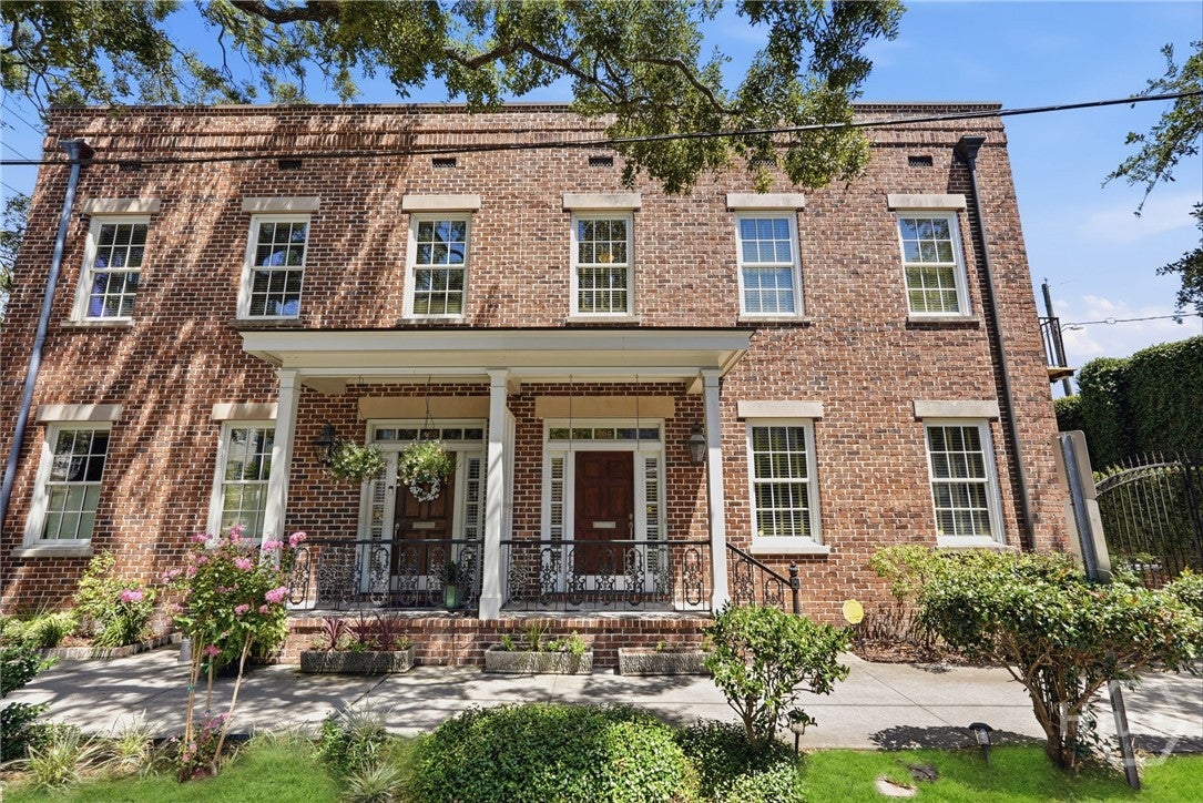 464 Montgomery Street