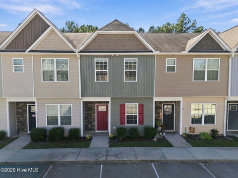 Townhouse For Sale - 131 Beacon Woods Drive<br/> Holly Ridge, NC 28445