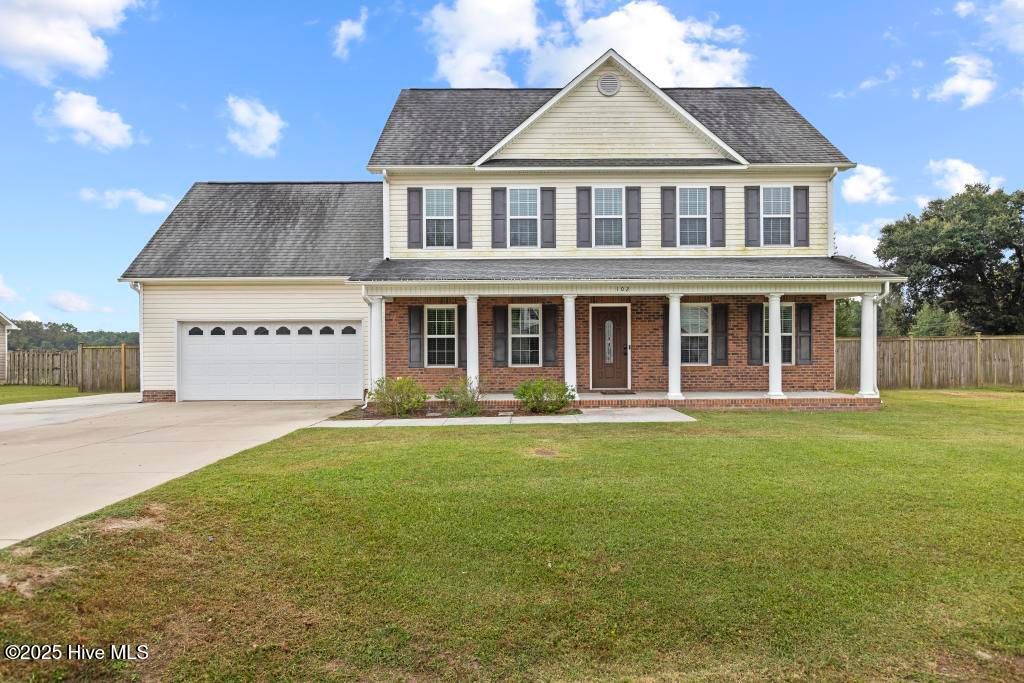 Photo of 102 Farmington Drive, Richlands, NC 28574 (MLS # 100532537)