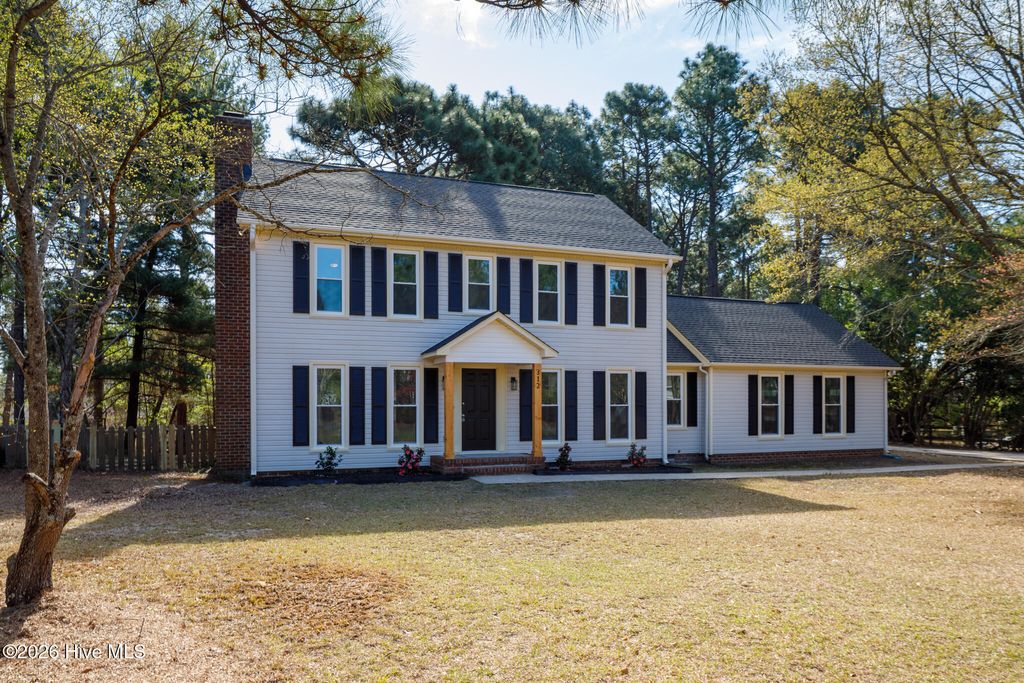 Photo of 312 Edinboro Drive, Southern Pines, NC 28387 (MLS # 100562140)