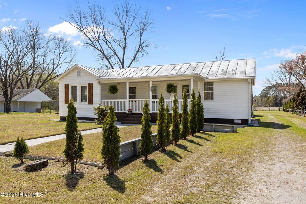 Photo of 5217 Highway 101, Newport, NC 28570 (MLS # 100563733)