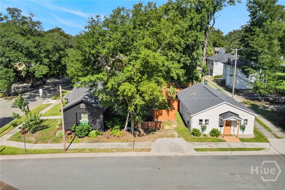 1332 E 39TH & 2205 Ash Street