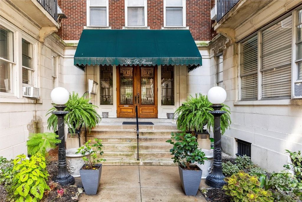 Photo of 24 E Liberty Street #42, Savannah, GA 31401 (MLS # SA344173)