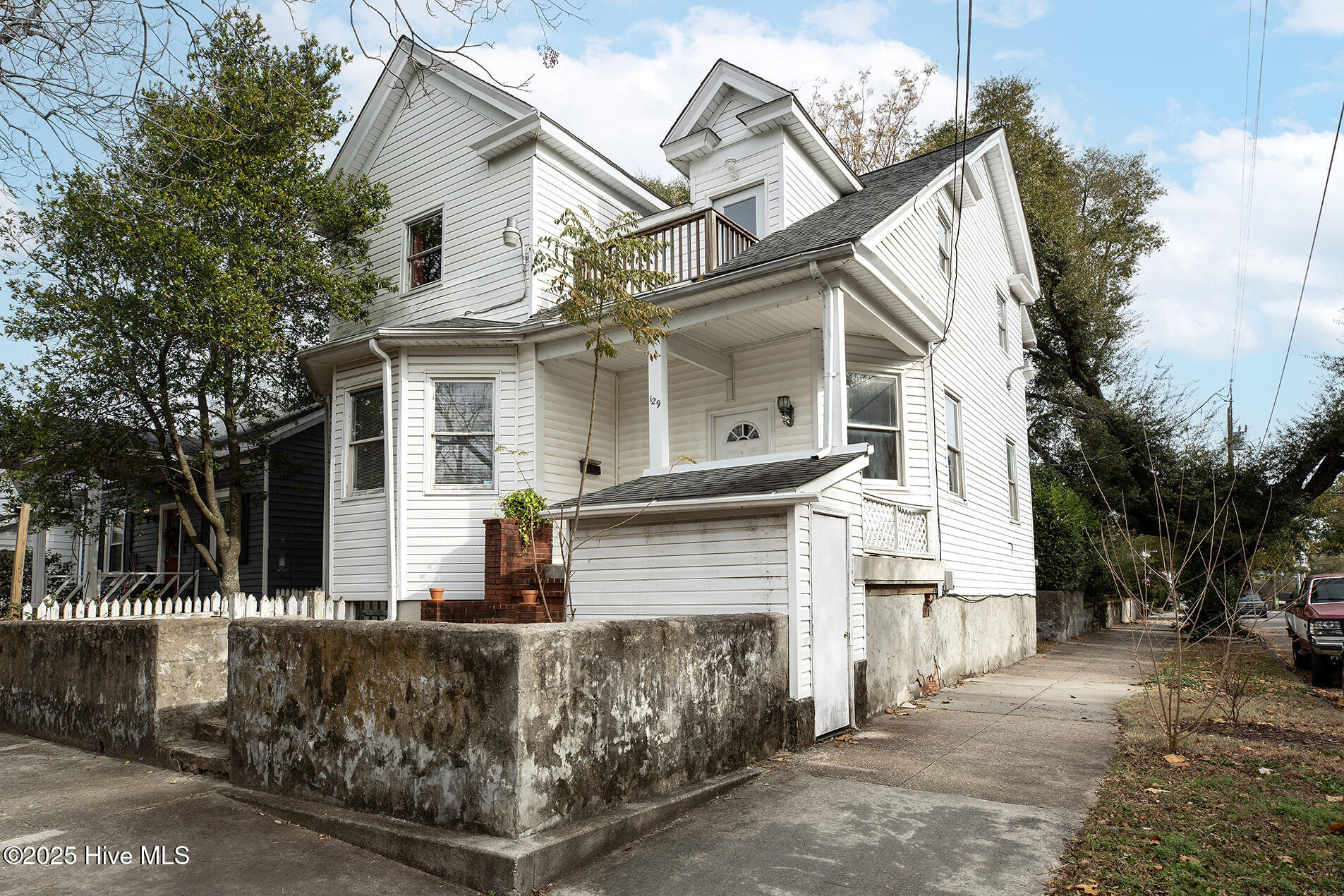 129 S 8th Street