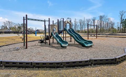 Tiny photo for 304 Edgewater Way, Surf City, NC 28445 (MLS # 100566526)