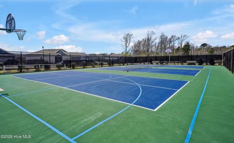 Tiny photo for 304 Edgewater Way, Surf City, NC 28445 (MLS # 100566526)