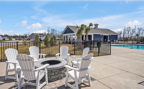 Tiny photo for 304 Edgewater Way, Surf City, NC 28445 (MLS # 100566526)