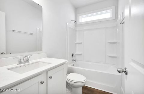 Tiny photo for 304 Edgewater Way, Surf City, NC 28445 (MLS # 100566526)