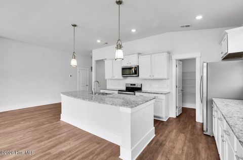 Tiny photo for 304 Edgewater Way, Surf City, NC 28445 (MLS # 100566526)