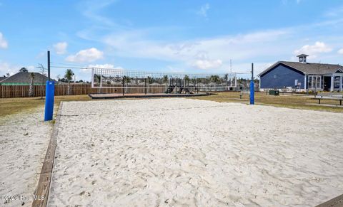 Tiny photo for 304 Edgewater Way, Surf City, NC 28445 (MLS # 100566526)