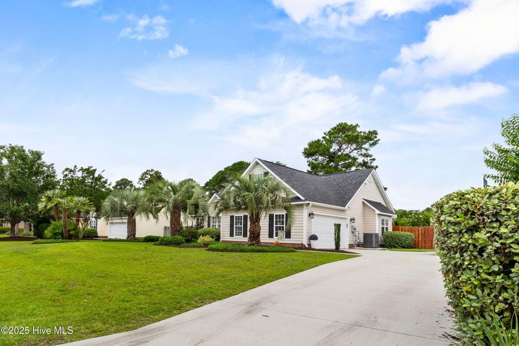 Photo of 4809 W Grove Drive, Wilmington, NC 28409 (MLS # 100552310)