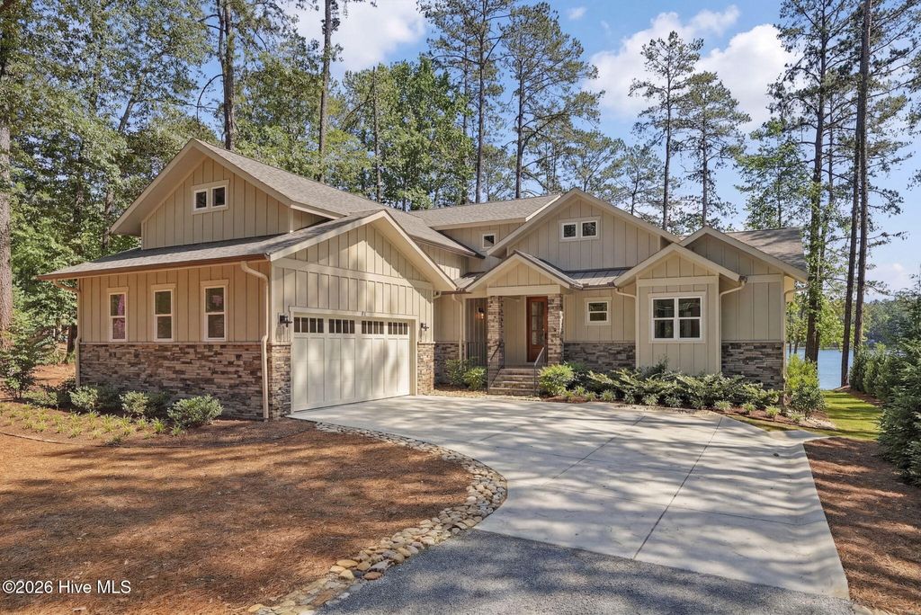 Photo of 65 Lakeview Drive, Whispering Pines, NC 28327 (MLS # 100575282)