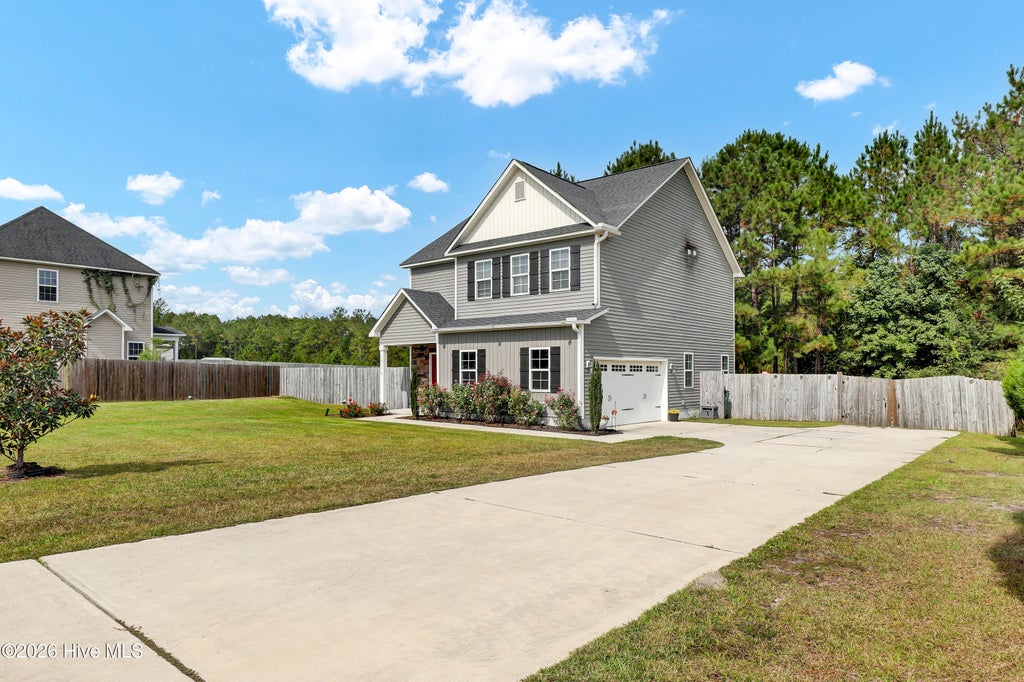 Photo of 313 Mango Place N, Hubert, NC 28539 (MLS # 100609509)