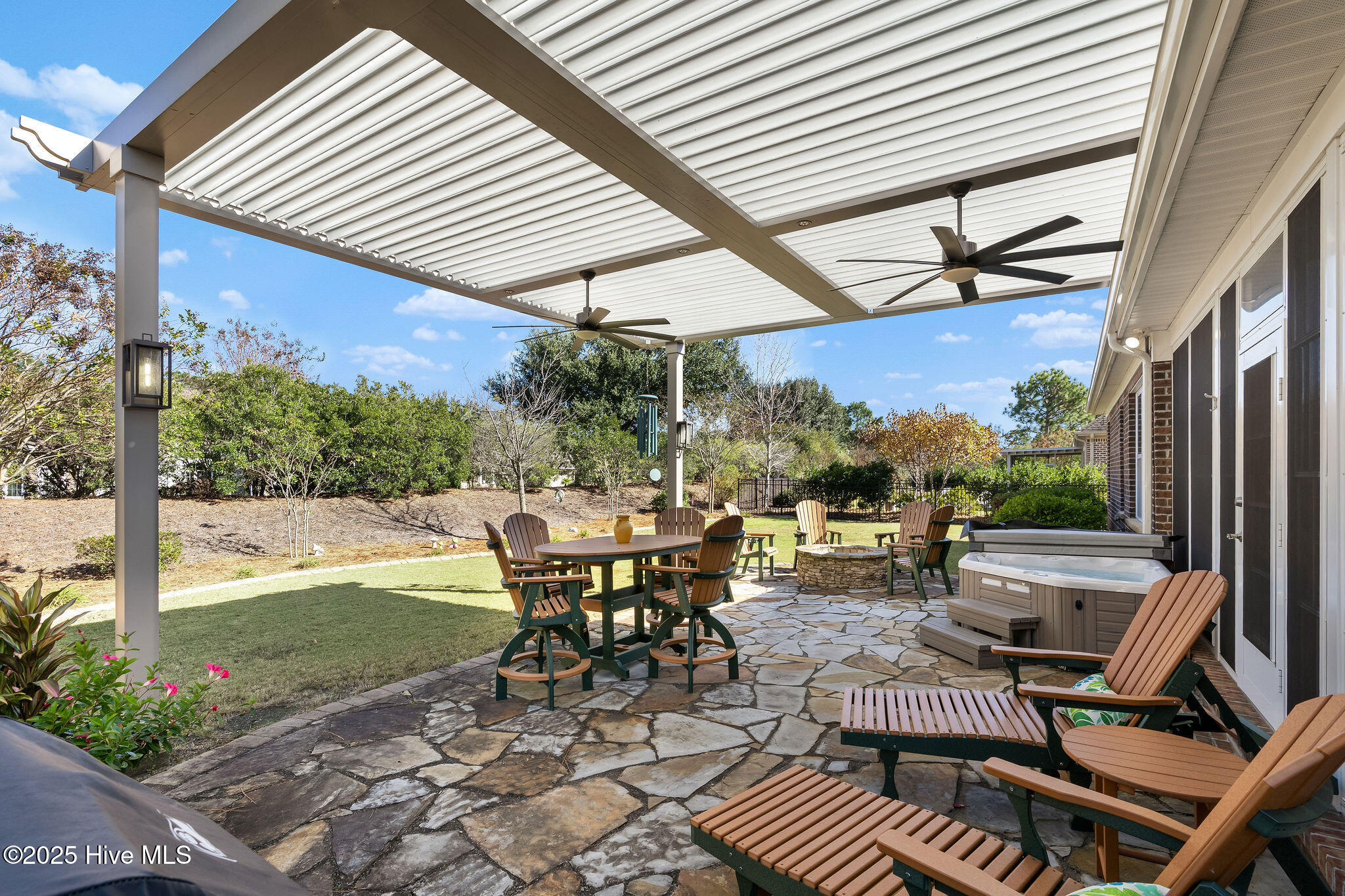 2328 Sugargrove Trail NE