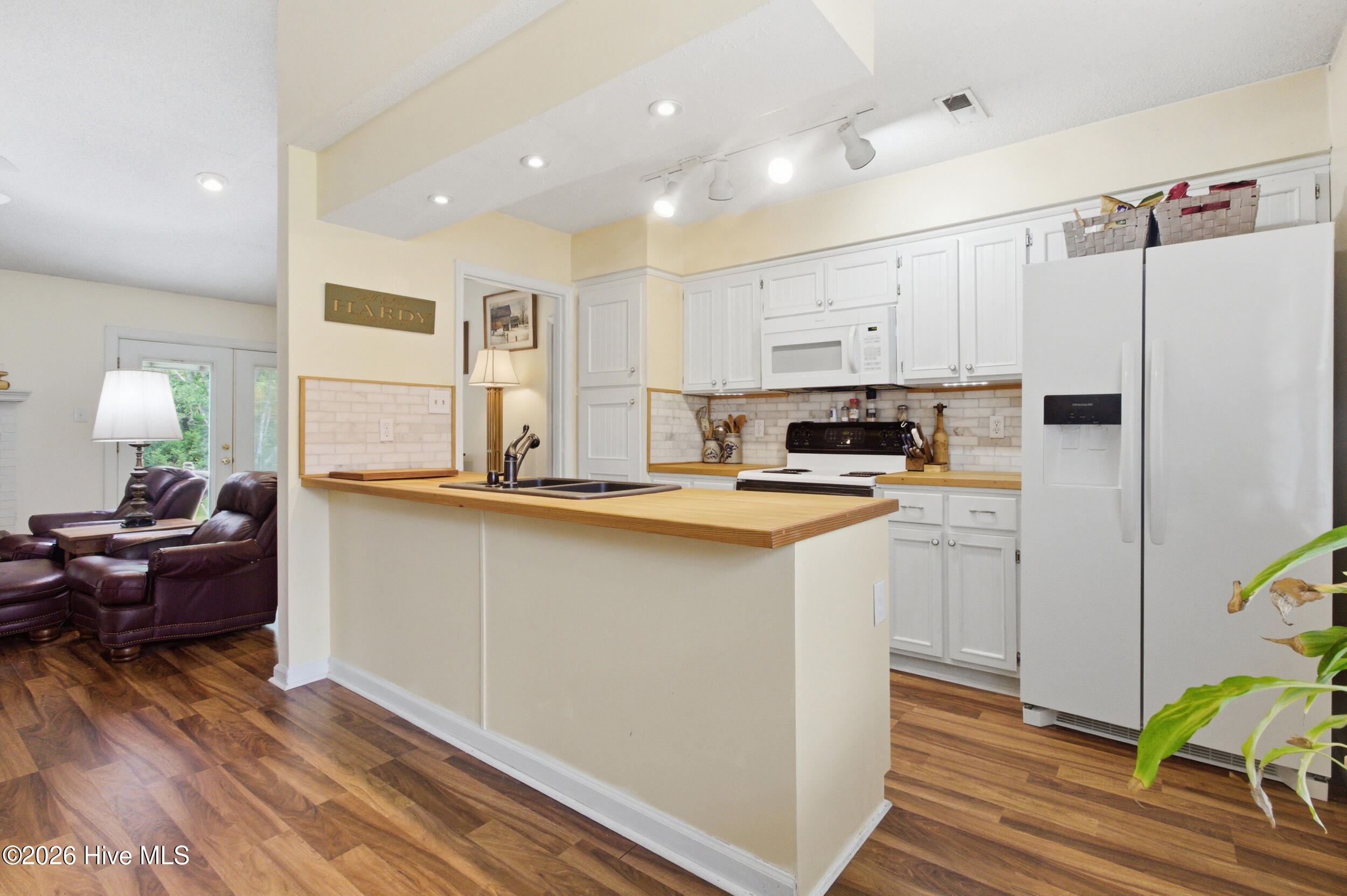 1820 Caracara Drive