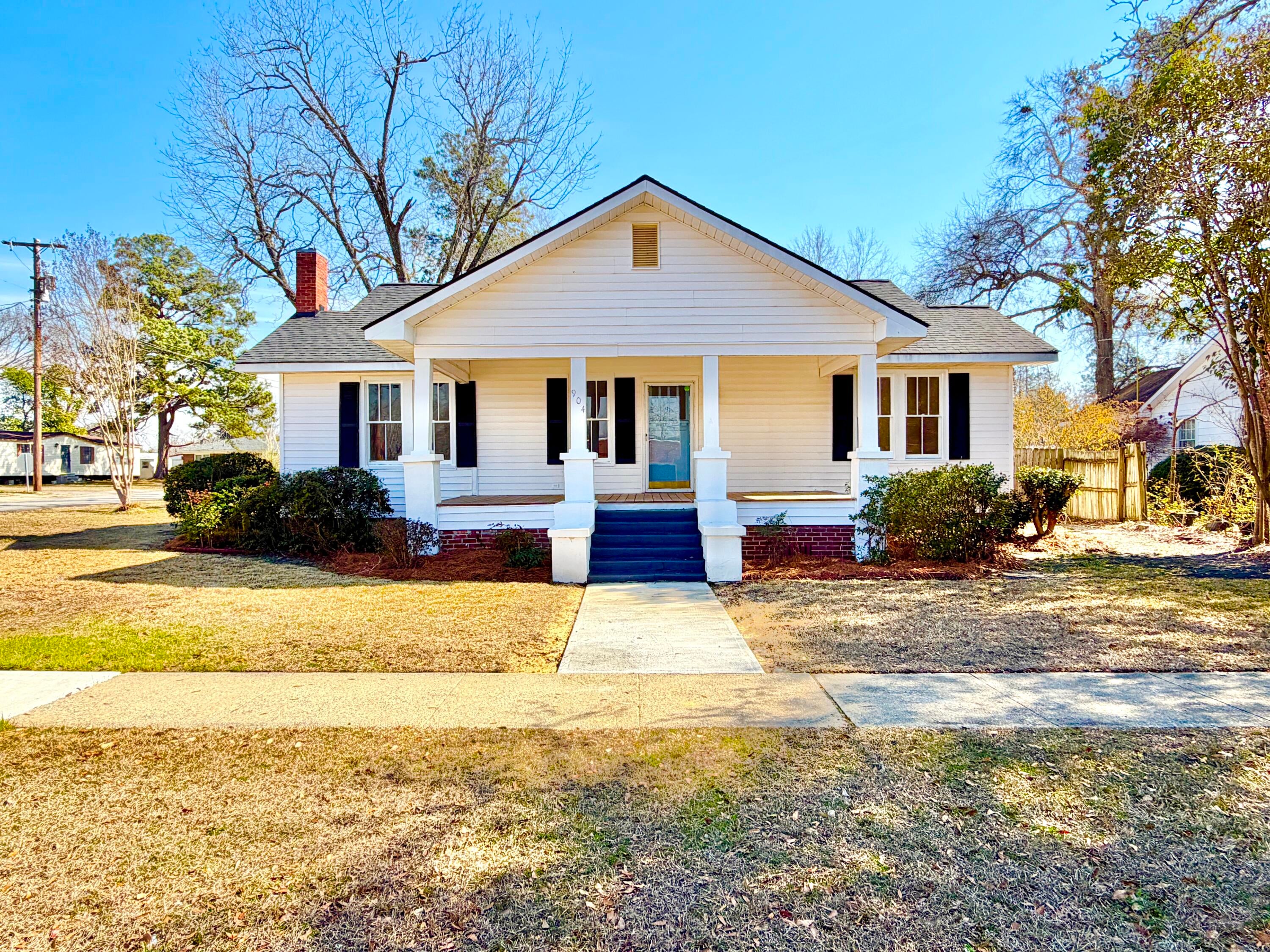 904 Girard Avenue