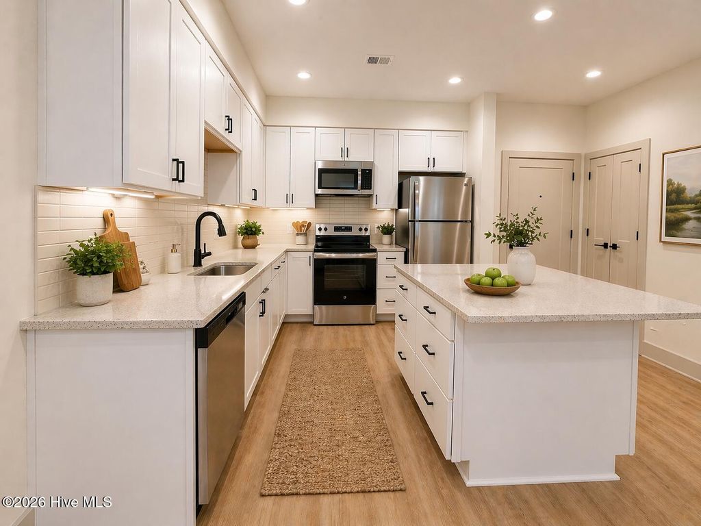 Photo of 3803 Peachtree Avenue #300, Wilmington, NC 28403 (MLS # 100561134)