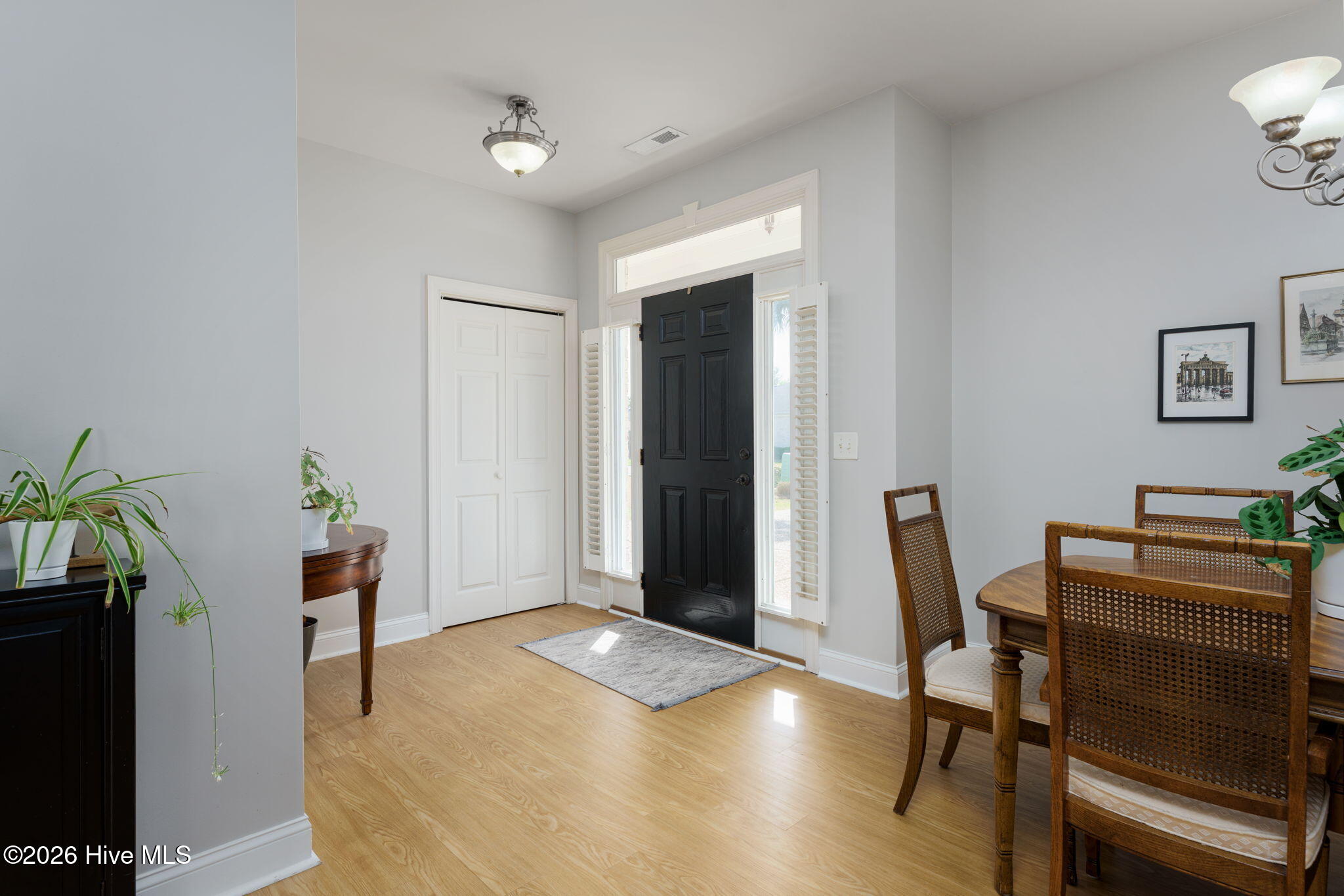 1142 Garden Club Way