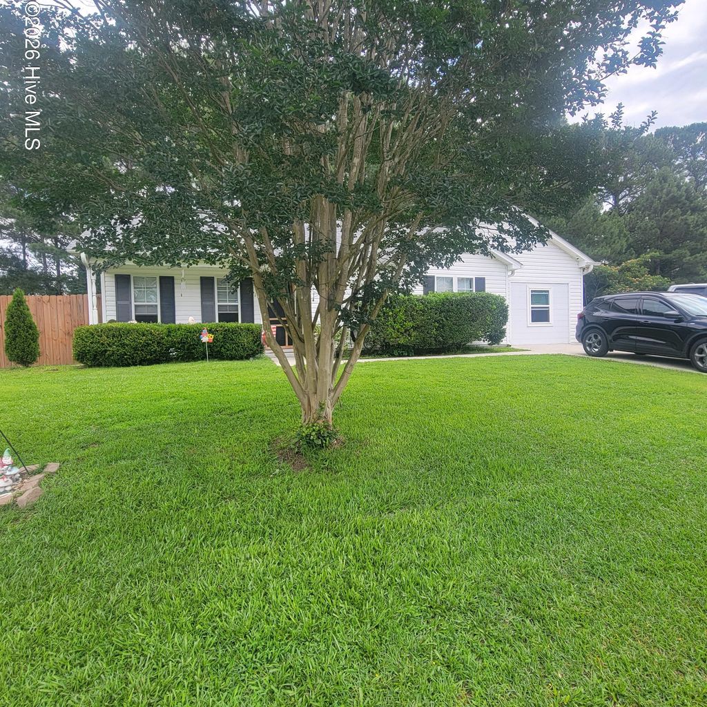 Photo of 104 Willowbend Drive, Burgaw, NC 28425 (MLS # 100578173)