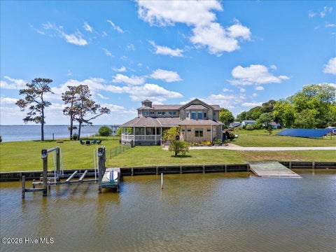 Homes For Sale - 110 Barnes Lane<br/> Knotts Island, NC 27950