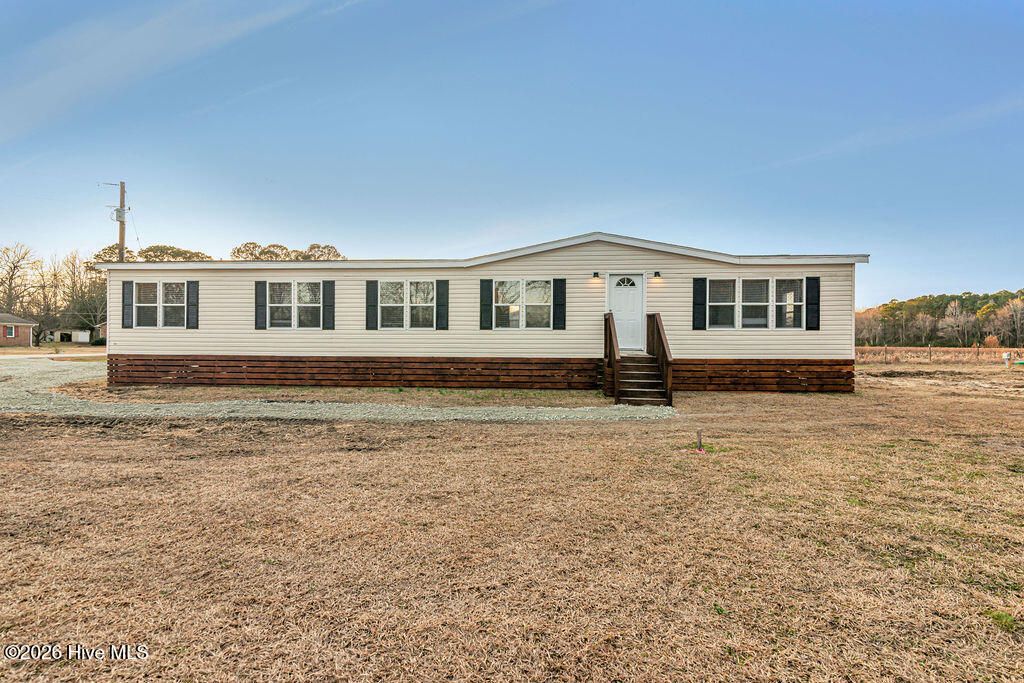 Photo of 1018 Harrell'S Loop Road, Jacksonville, NC 28540 (MLS # 100561442)