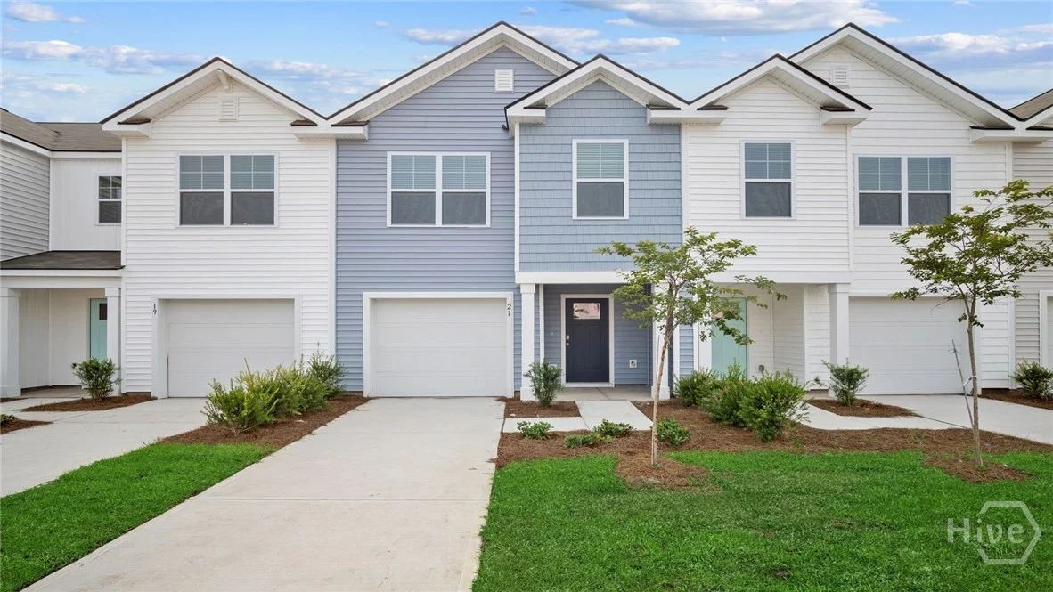 100 Lakeside Lane
