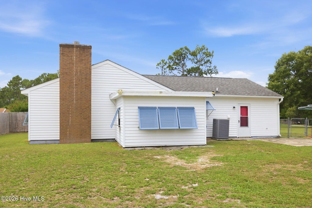 Photo of 712 James Drive, Newport, NC 28570 (MLS # 100591173)
