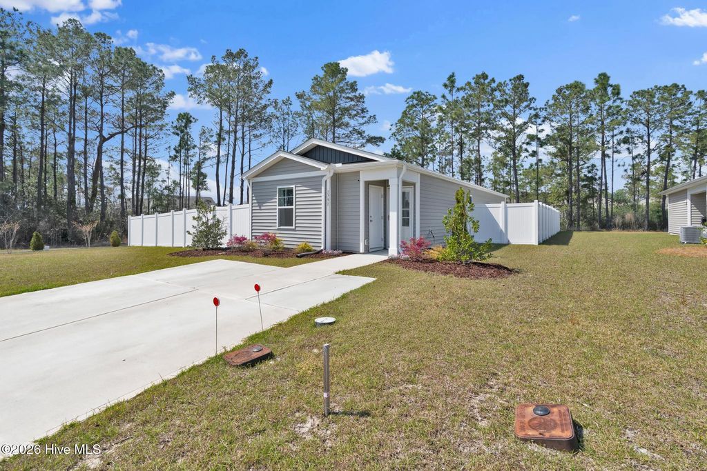 Photo of 1791 Penelton Court SE, Bolivia, NC 28422 (MLS # 100563987)