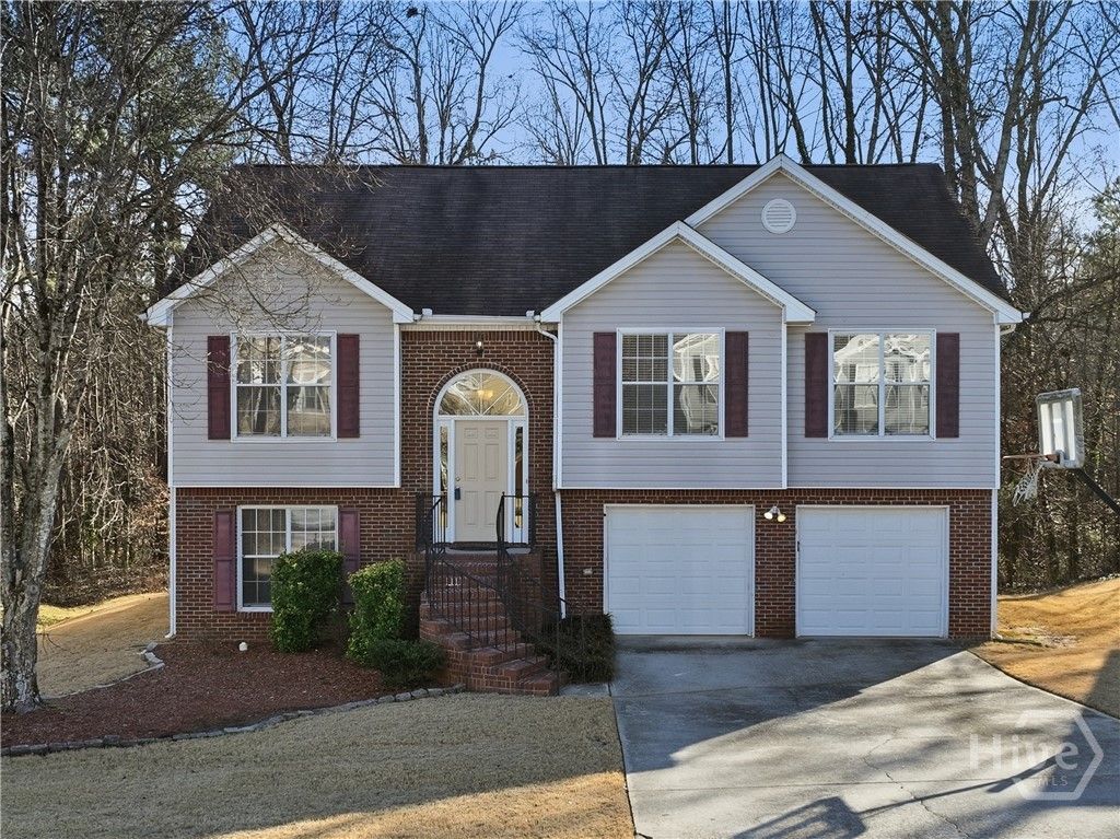 Photo of 955 Sugar Meadow Drive, Sugar Hill, GA 30518 (MLS # CL346007)