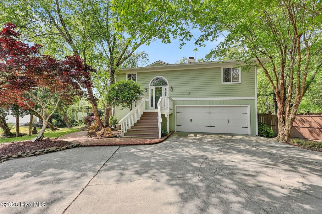 Photo of 1910 Erin Court, Wilmington, NC 28403 (MLS # 100567468)