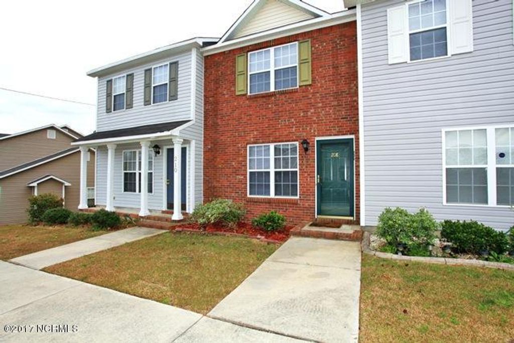 Photo of 208 Meadowbrook Lane, Jacksonville, NC 28546 (MLS # 100546491)