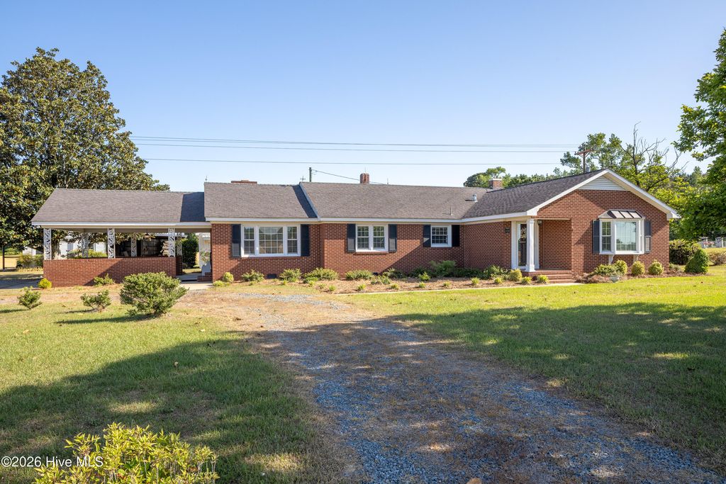 Photo of 4490 Harnett-Dunn Highway, Dunn, NC 28334 (MLS # 100569222)