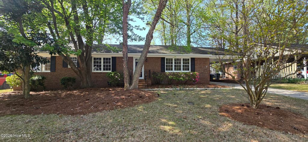 Photo of 209 Hardee Circle, Greenville, NC 27858 (MLS # 100554861)