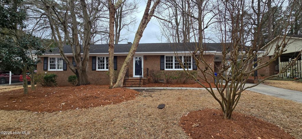 Photo of 209 Hardee Circle, Greenville, NC 27858 (MLS # 100554861)