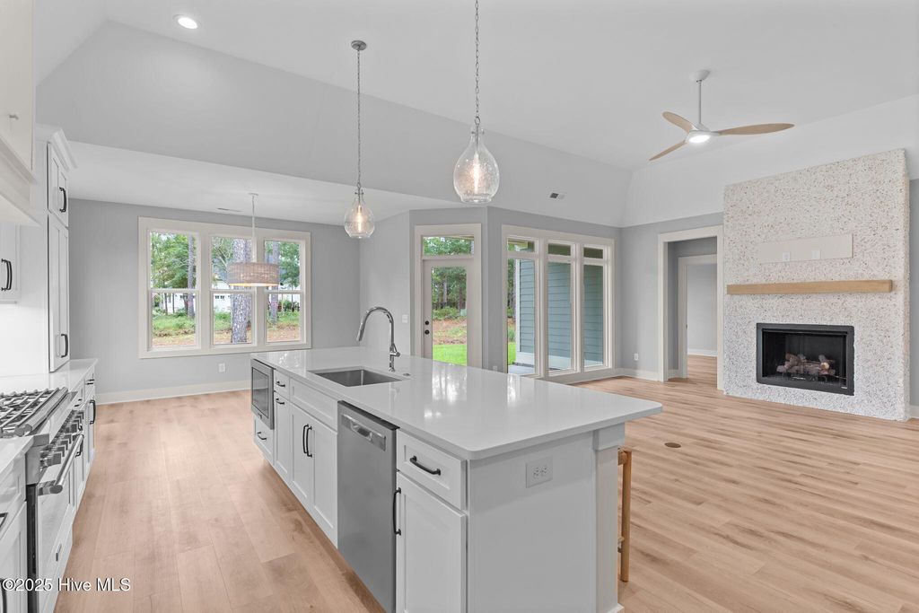 Photo of 685 Breezewood Drive SE, Bolivia, NC 28422 (MLS # 100525046)