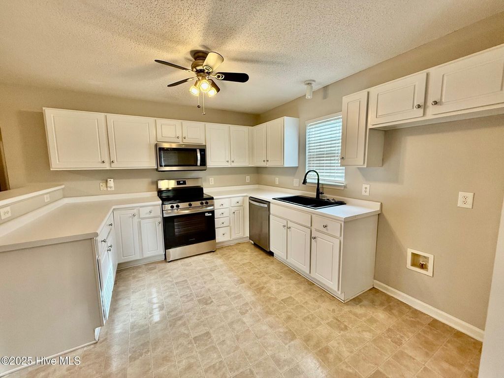 Photo of 2903 Satterfield Drive, Greenville, NC 27834 (MLS # 100545814)