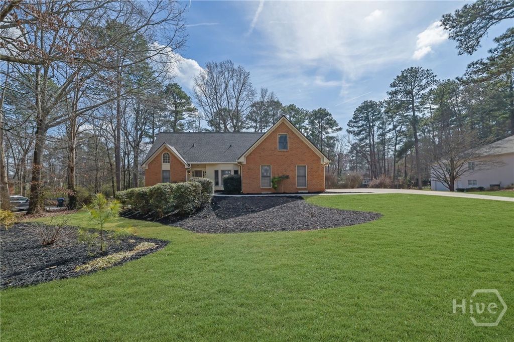 Photo of 525 Saddle Crest Drive, Roswell, GA 30075 (MLS # CL350645)
