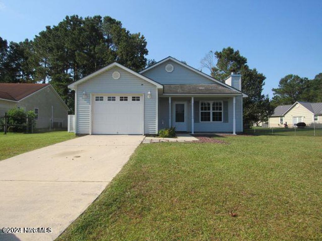 Photo of 402 Fieldstone Way, Jacksonville, NC 28546 (MLS # 100546786)