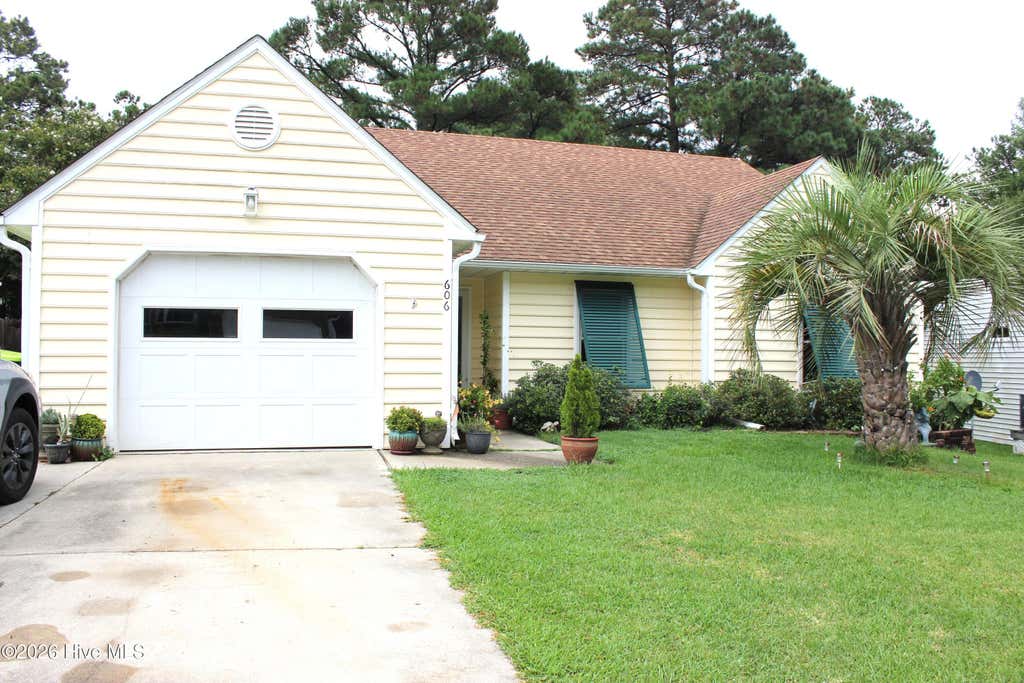 Photo of 606 Barbour Road, Morehead City, NC 28557 (MLS # 100598283)