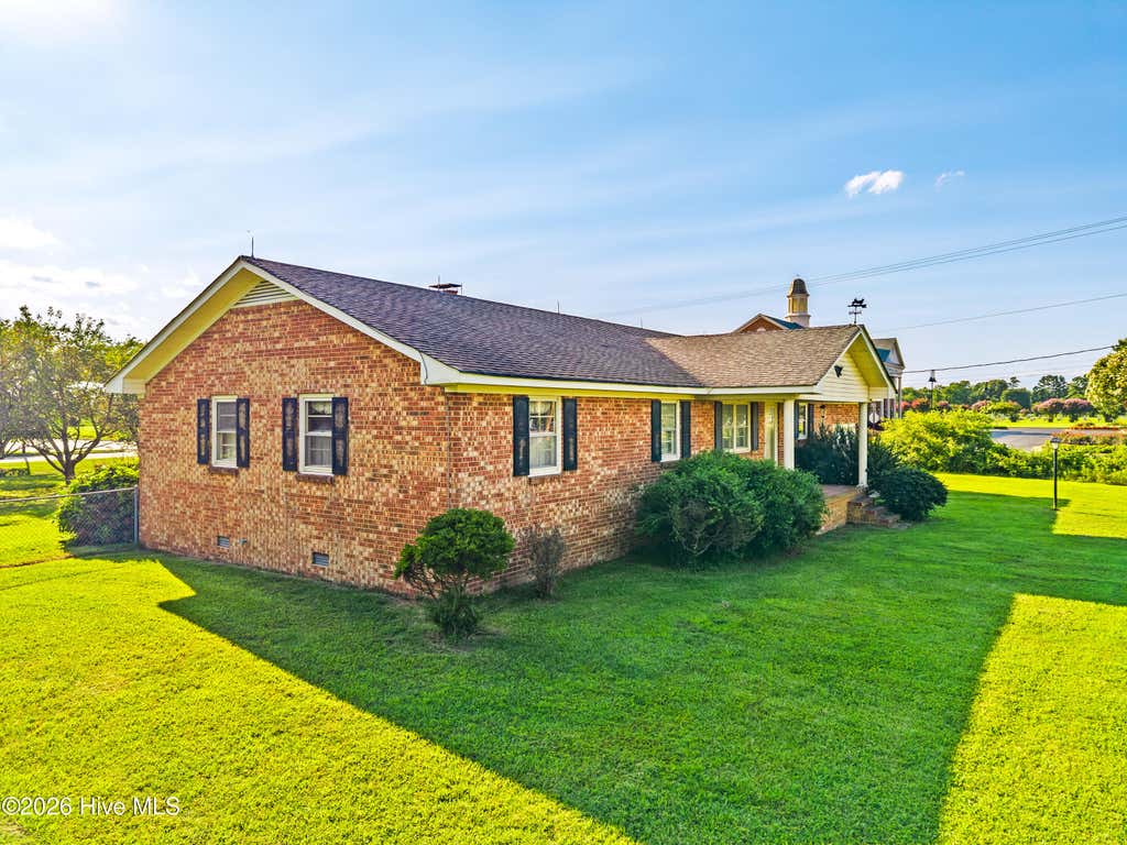 Photo of 262 Caratoke Highway, Moyock, NC 27958 (MLS # 100593063)