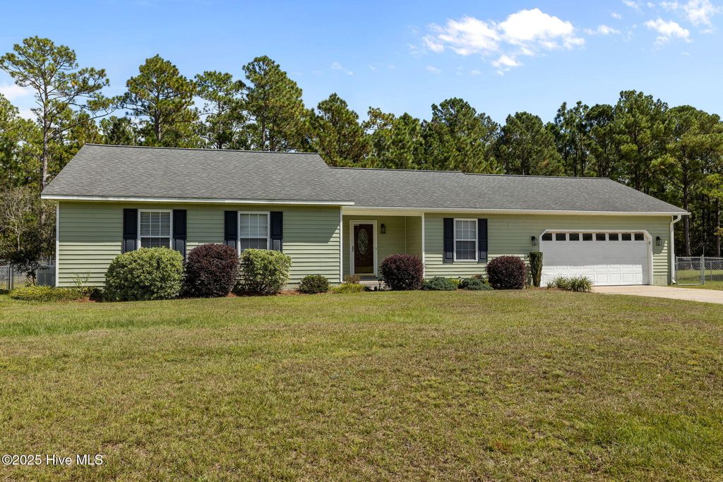 Photo of 115 Countryside Court, Newport, NC 28570 (MLS # 100533717)