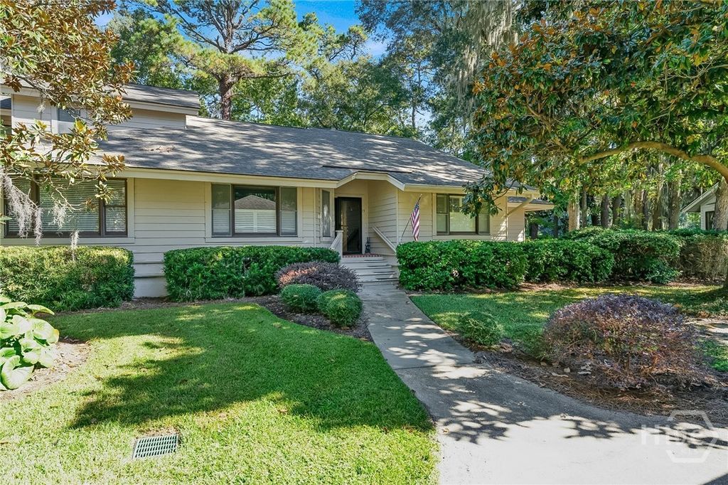 Photo of 15 Franklin Creek Road N, Savannah, GA 31411 (MLS # SA343137)