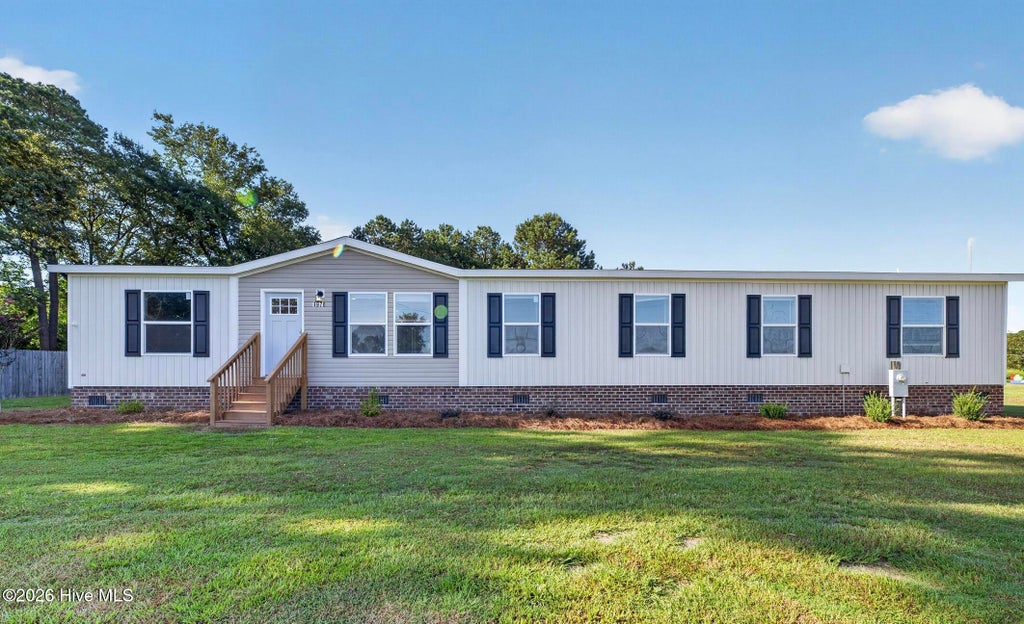 Photo of 1978 E Hanrahan Road, Ayden, NC 28513 (MLS # 100604310)