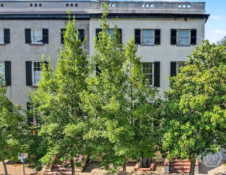 Photo of 25 W Perry Street, Savannah, GA 31401 (MLS # SA363012)
