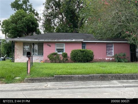 Photo of 1002 Lynah Street, Savannah, GA 31415 (MLS # SA345668)