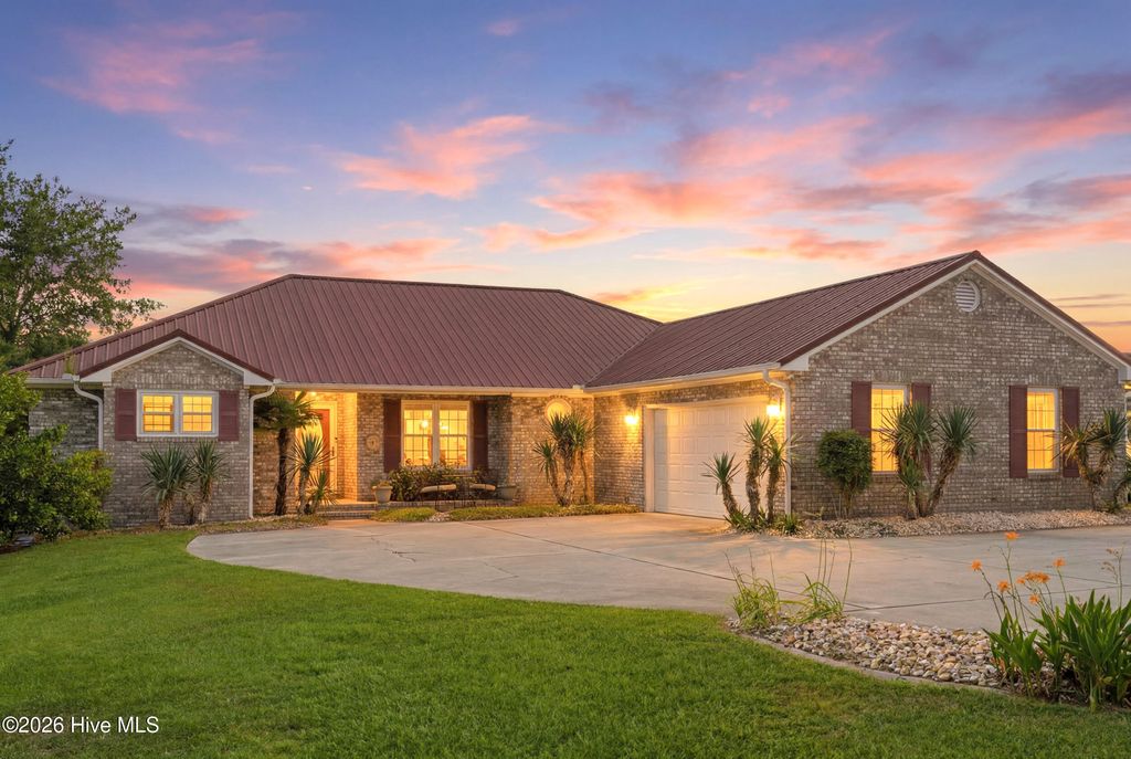 Photo of 132 Gemstone Drive, Sneads Ferry, NC 28460 (MLS # 100579467)