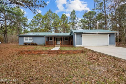 Homes For Sale - 30628 Hillcreek Road<br/> Wagram, NC 28396