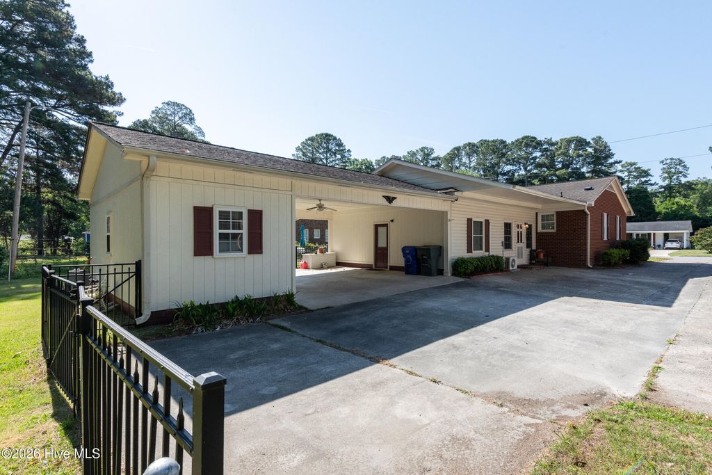 Photo of 1705 Englewood Drive, Greenville, NC 27858 (MLS # 100577641)