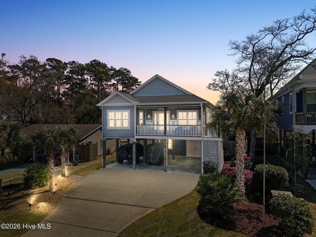 Photo of 314 NE 61st Street, Oak Island, NC 28465 (MLS # 100563118)